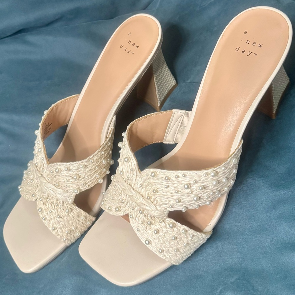 Women’s Cream Heeled Sandals